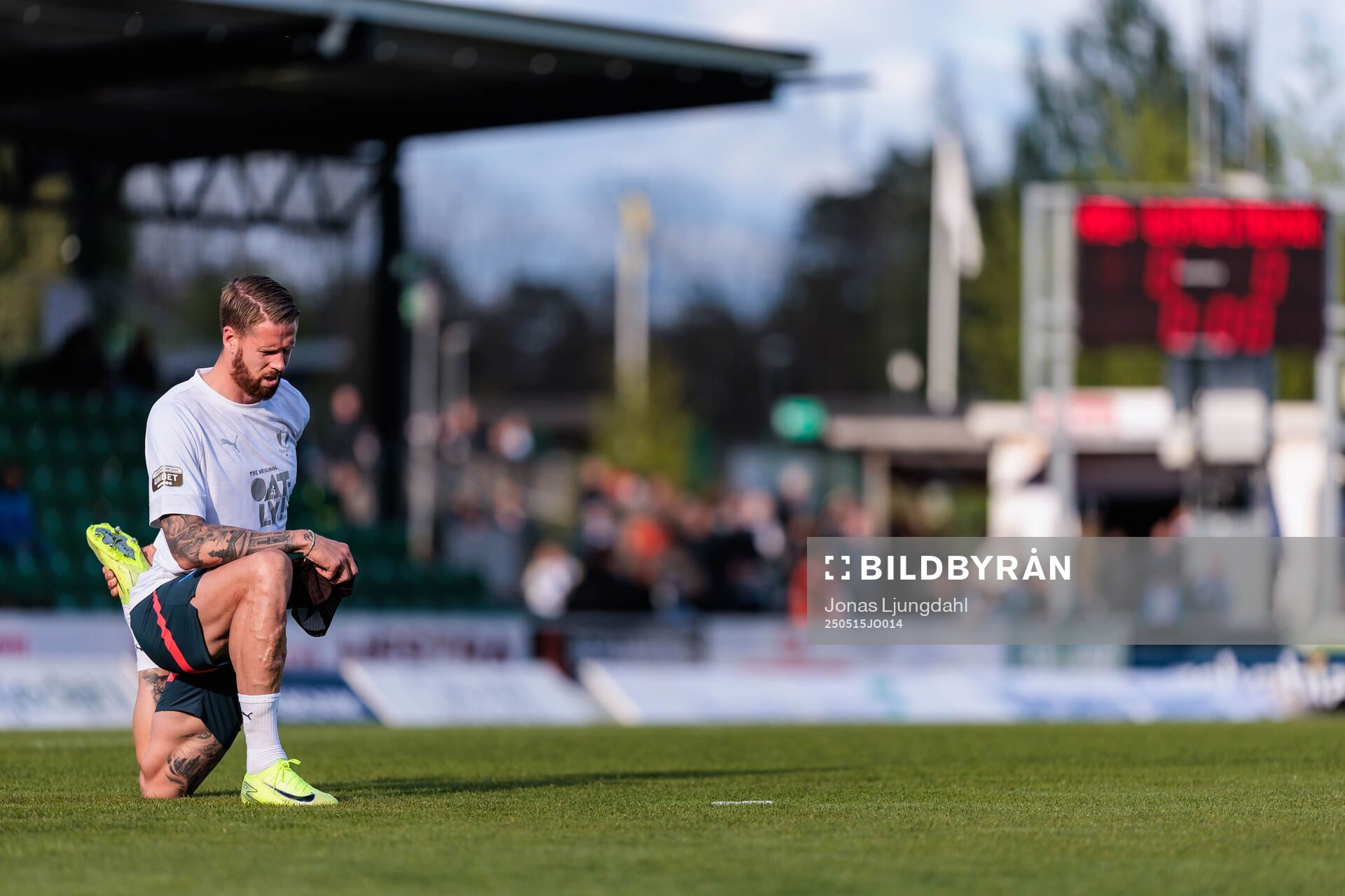 Malmö FFs Pontus Jansson under uppvärmningen inför fotbollsmatchen i Allsvenskan mellan Värnamo och Malmö FF den 15 maj 2025 i Värnamo. 