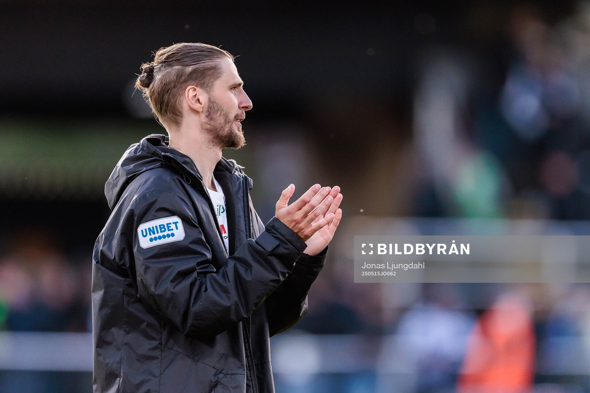 Värnamos Pawel Cibicki jublar efter fotbollsmatchen i Allsvenskan mellan Värnamo och Malmö FF den 15 maj 2025 i Värnamo. 