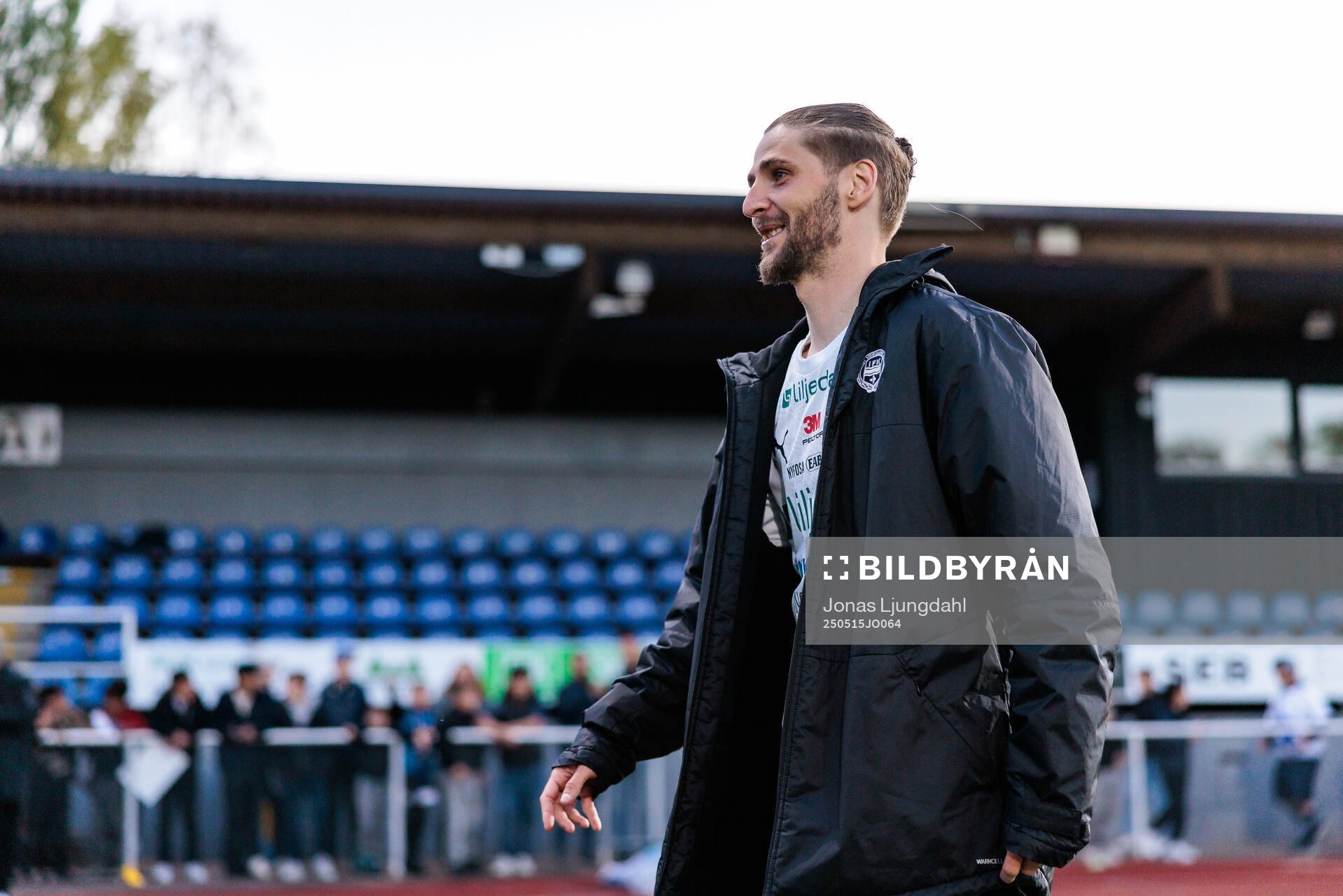 Värnamos Pawel Cibicki efter fotbollsmatchen i Allsvenskan mellan Värnamo och Malmö FF den 15 maj 2025 i Värnamo. 