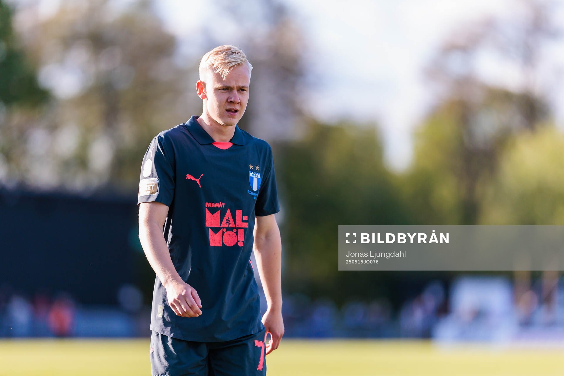 Malmö FFs Otto Rosengren under fotbollsmatchen i Allsvenskan mellan Värnamo och Malmö FF den 15 maj 2025 i Värnamo. 