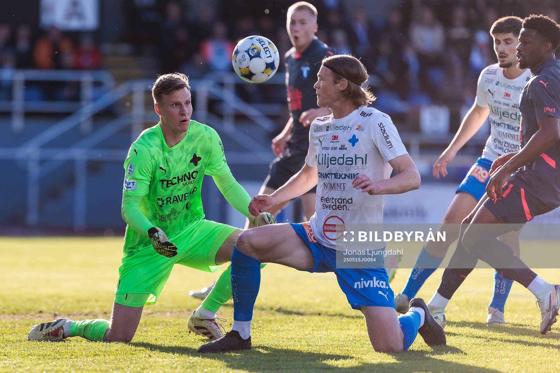 Värnamos målvakt Hugo Keto och Hugo Andersson