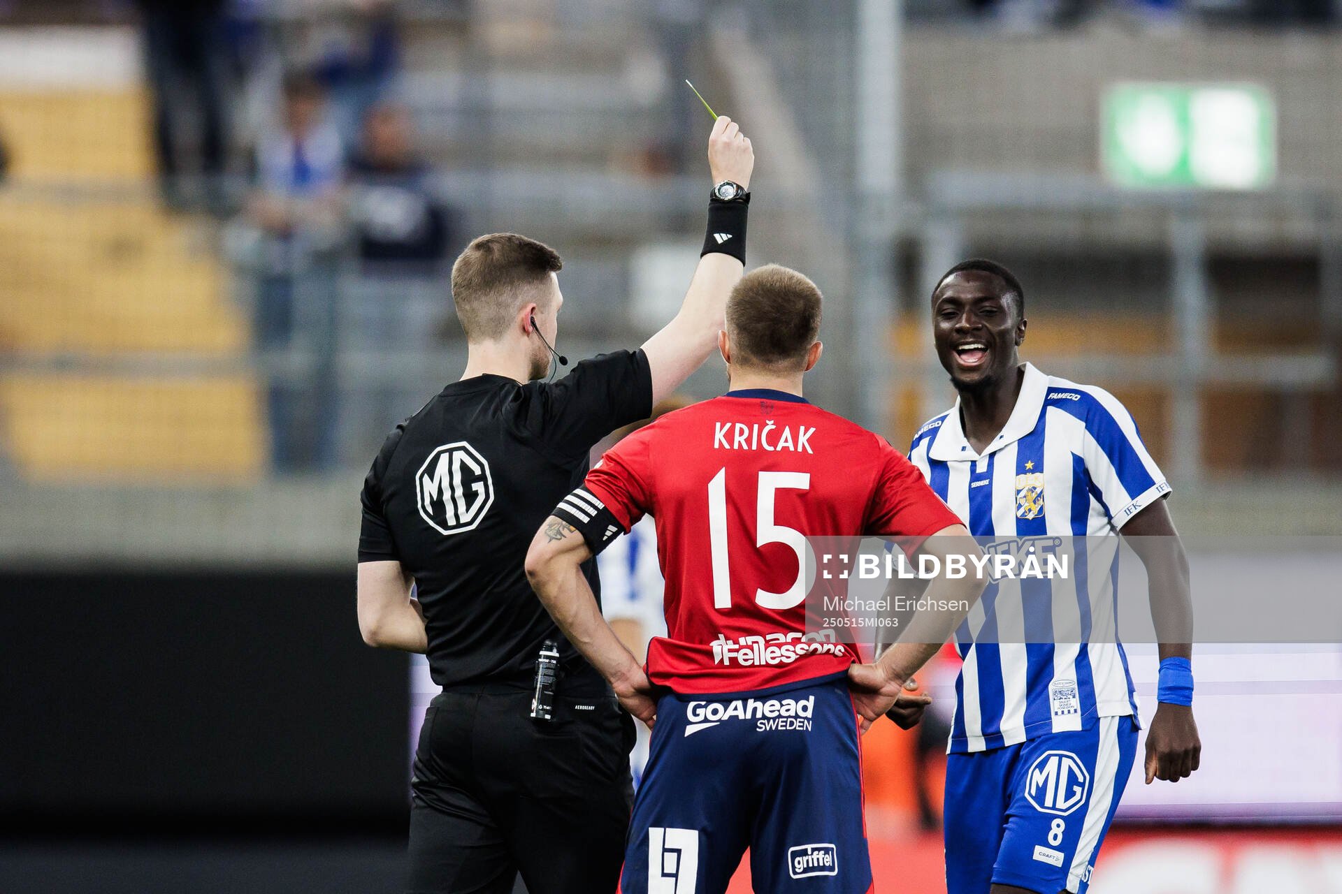 IFK Göteborgs Imam Jagne får gult kort under fotbollsmatchen i Allsvenskan mellan IFK Göteborg och Öster den 15 maj 2025 i Göteborg. 