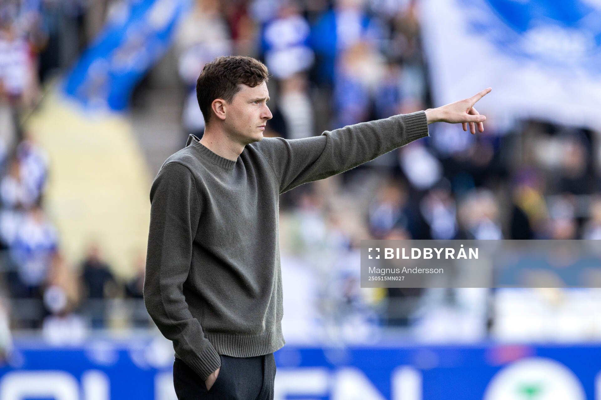 IFK Norrköpings tränare Martin Falk under fotbollsmatchen i Allsvenskan mellan IFK Norrköping och Degerfors den 15 maj 2025 i Norrköping.