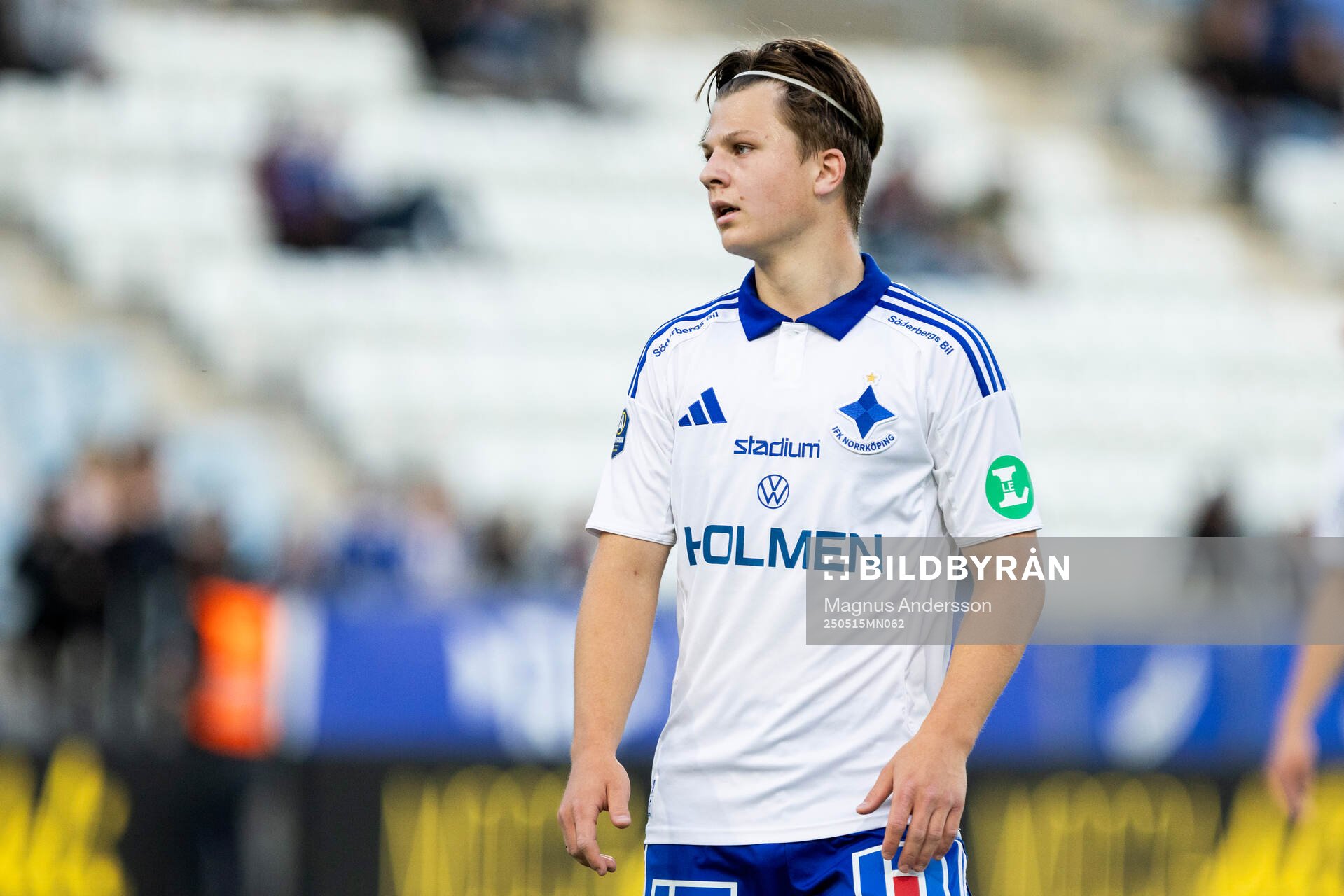 IFK Norrköpings Axel Brönner under fotbollsmatchen i Allsvenskan mellan IFK Norrköping och Degerfors den 15 maj 2025 i Norrköping.