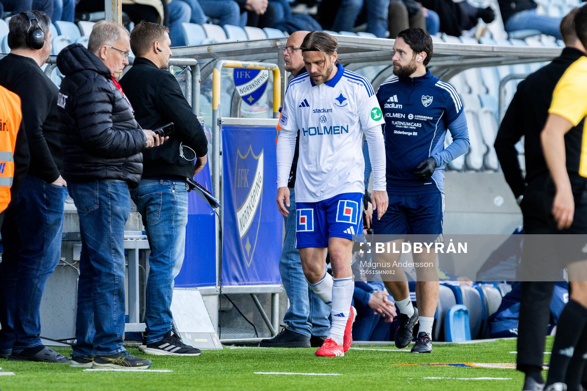 IFK Norrköpings Christoffer Nyman lämnar planen
