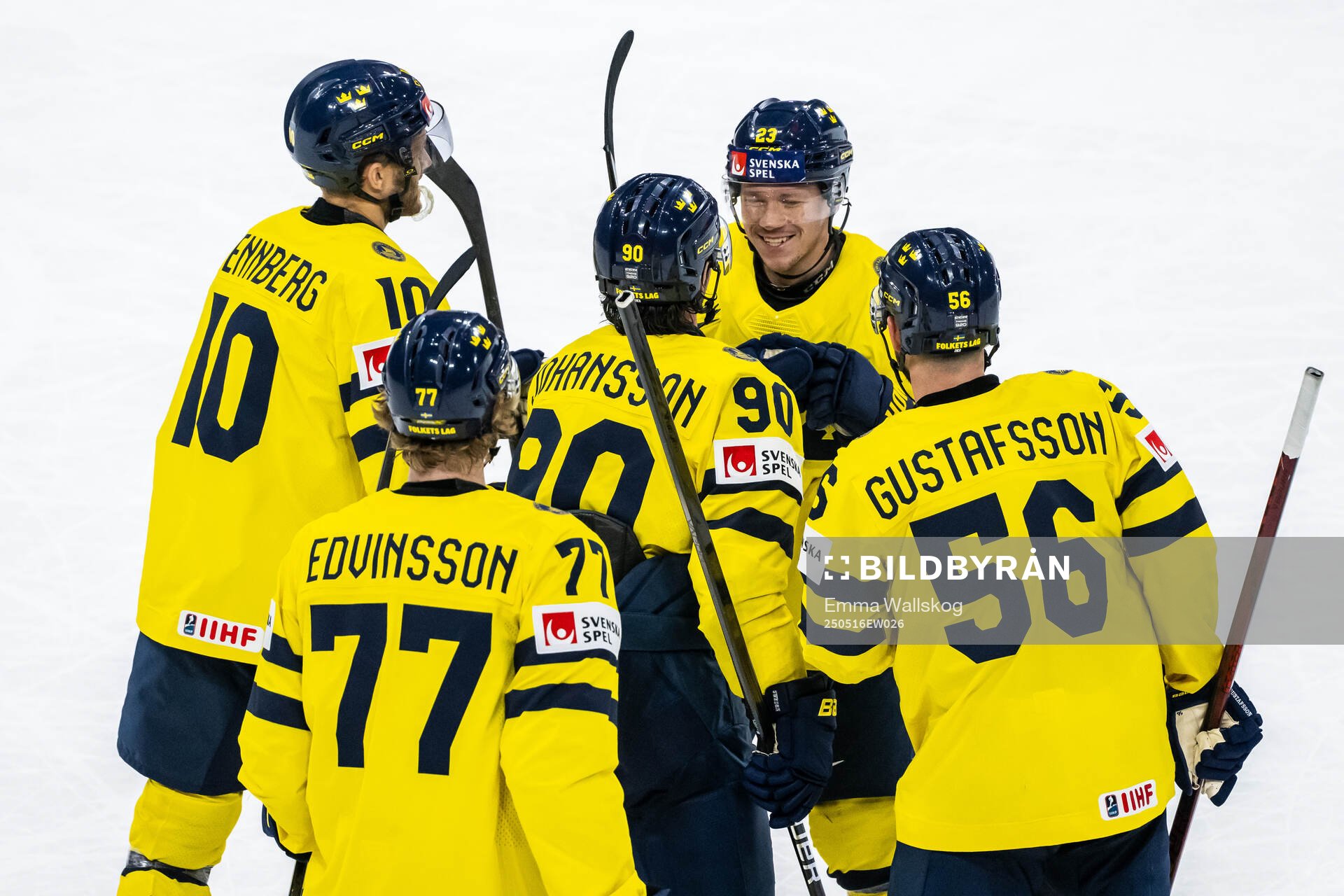 Marcus Johansson celebrate with Alexander Wennberg, Lucas
