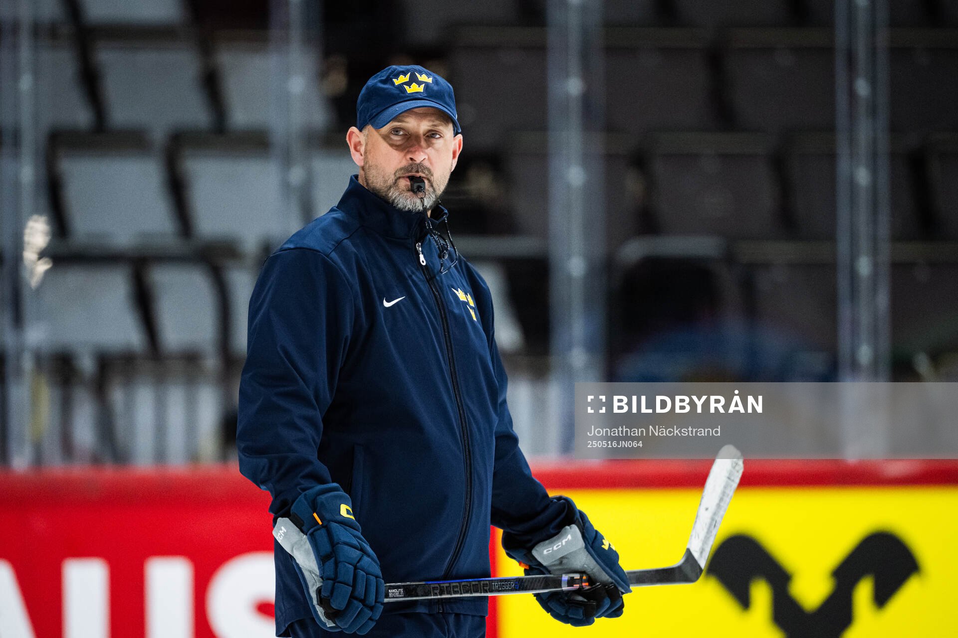 Assistant coach Anders Sörensen of Sweden at a practice