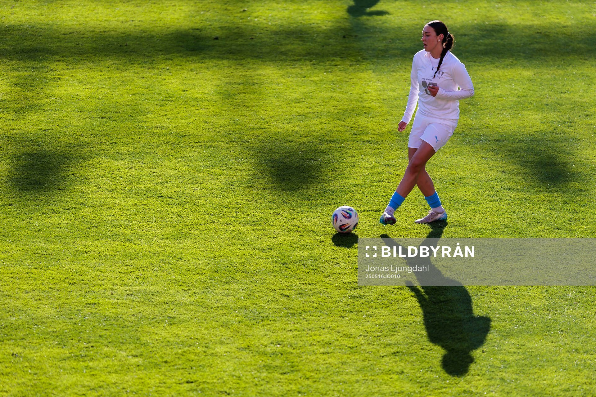 Malmö FFs Alexia Mitkovska inför fotbollsmatchen i Damallsvenskan mellan Växjö DFF och Malmö FF den 16 maj 2025 i Växjö. 