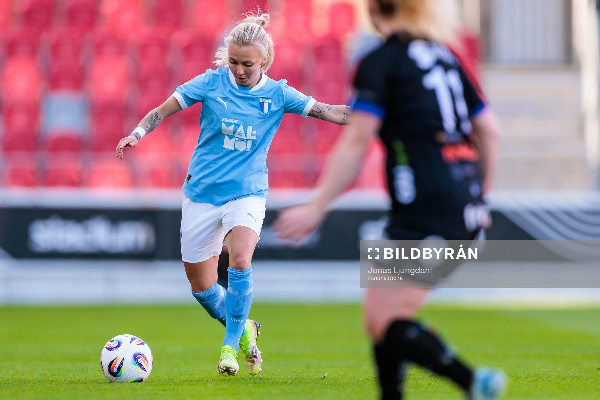 Malmö FFs Nathalie Hoff Persson under fotbollsmatchen i Damallsvenskan mellan Växjö DFF och Malmö FF den 16 maj 2025 i Växjö. 