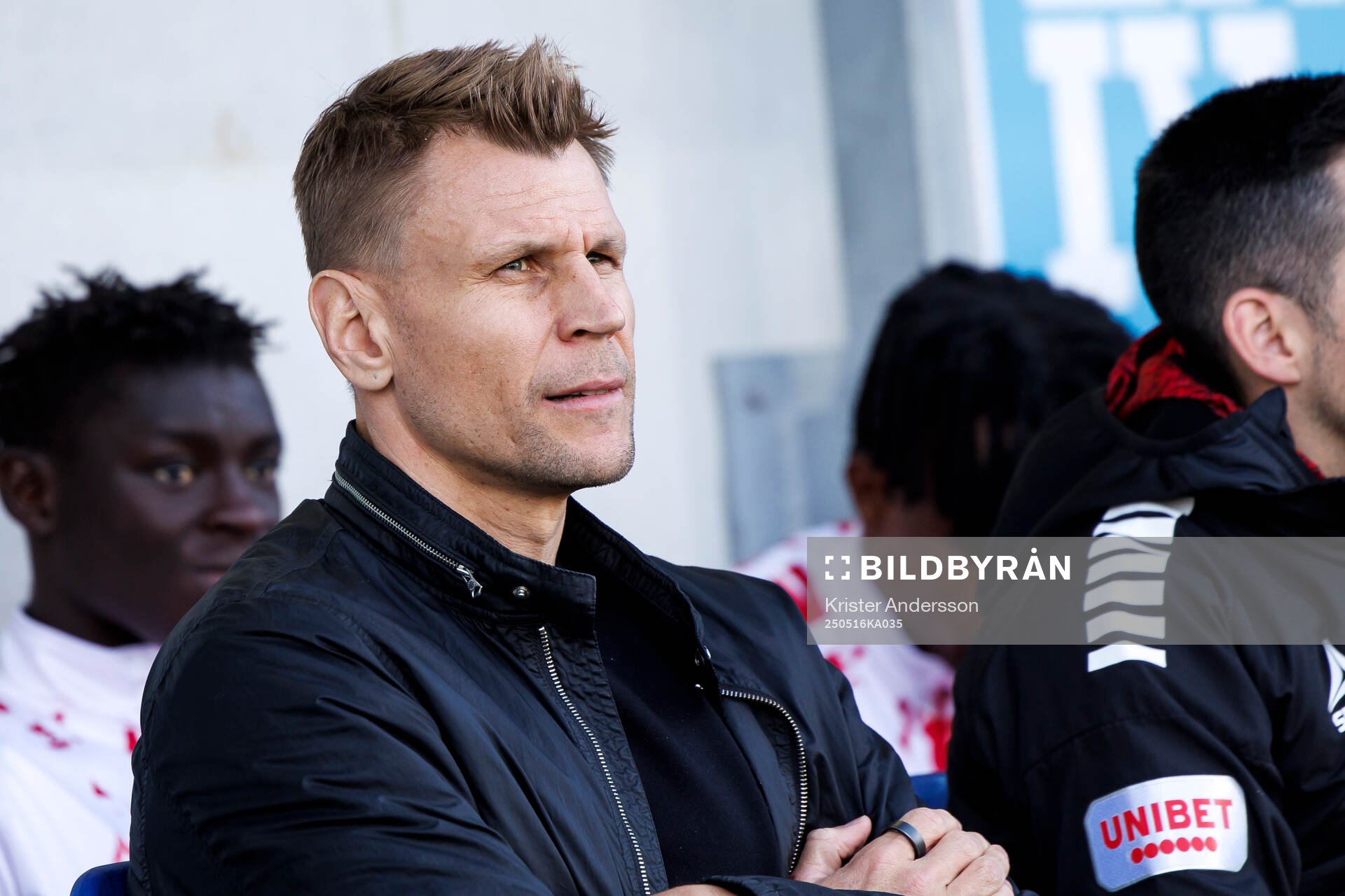 Kalmars tränare Toni Koskela inför fotbollsmatchen i Superettan mellan Falkenberg och Kalmar den 16 maj 2025 i Falkenberg. 