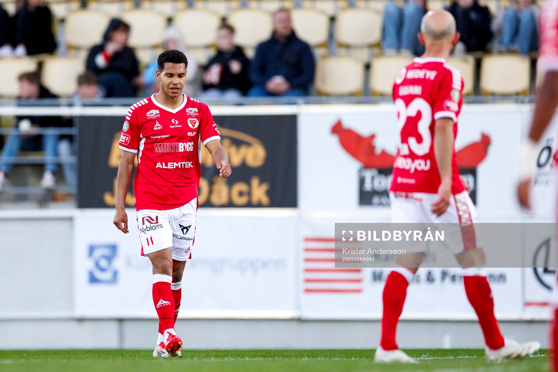 Kalmars Anthony Olusanya deppar