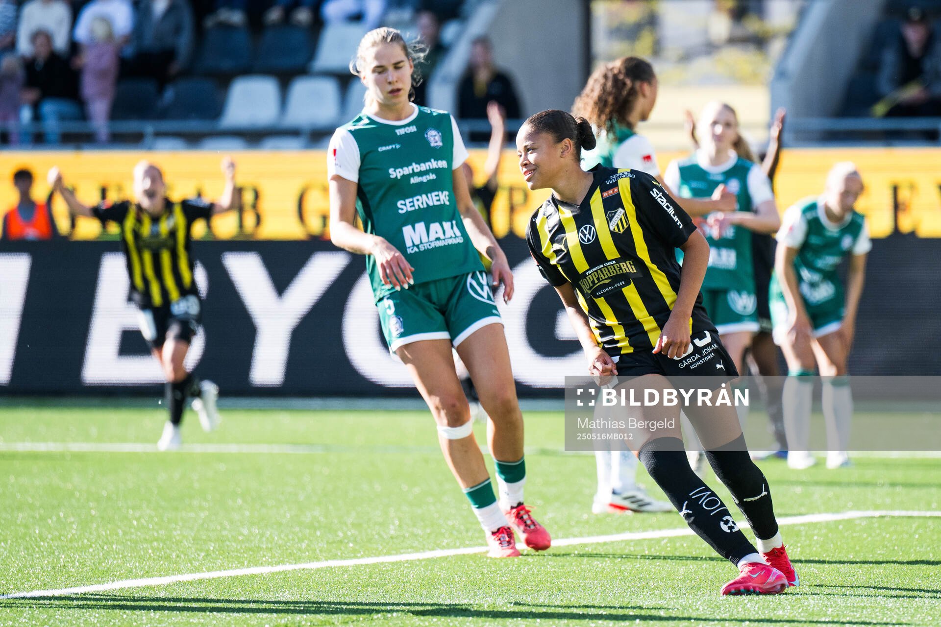 Häckens Felicia Schröder jublar efter 1-0 under fotbollsmatchen i Damallsvenskan mellan Häcken och Alingsås den 16 maj 2025 i Göteborg.