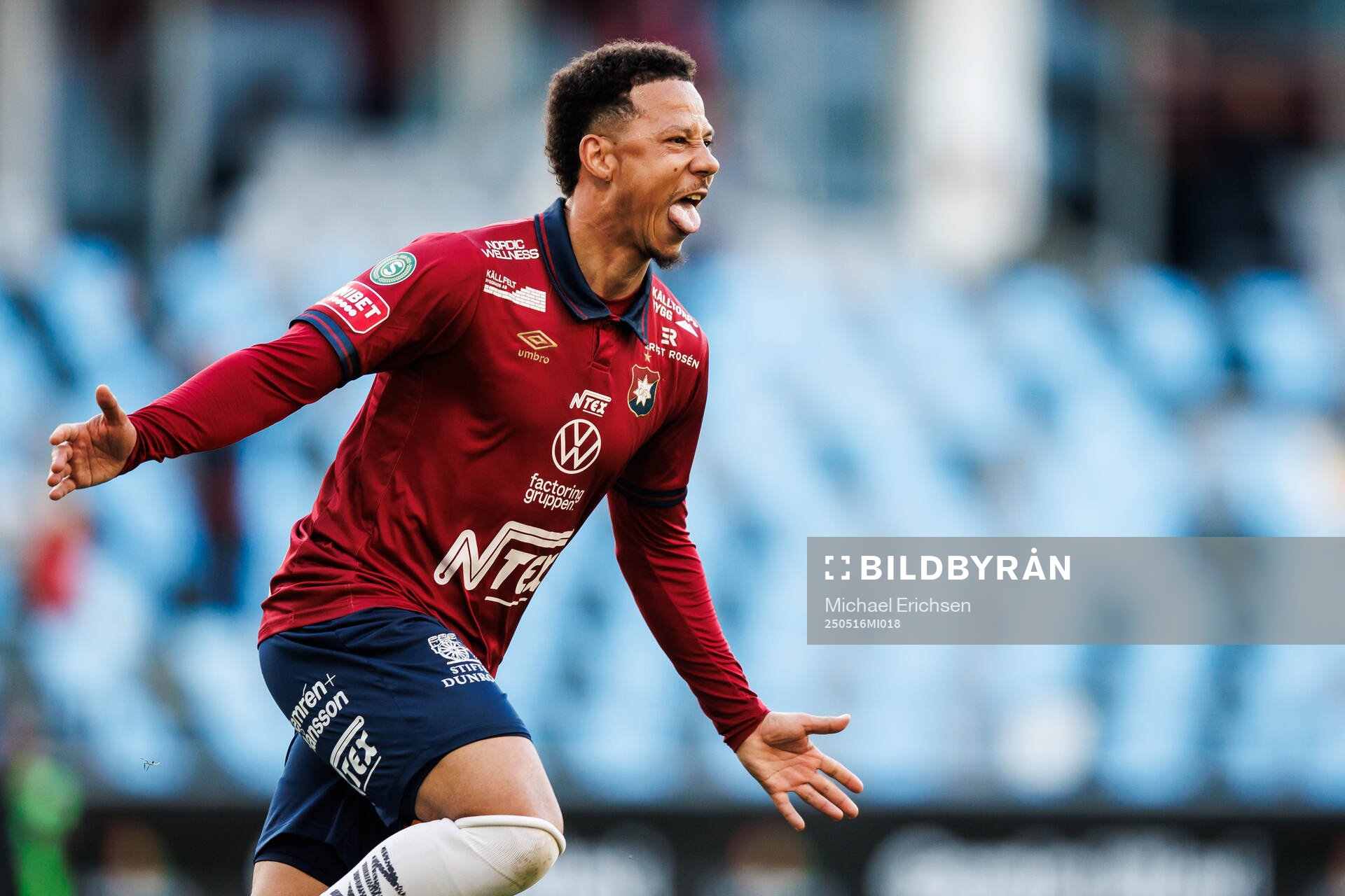 Örgrytes Tobias Sana jublar efter 3-1 under fotbollsmatchen i Superettan mellan Örgryte och Varberg den 16 maj 2025 i Göteborg. 