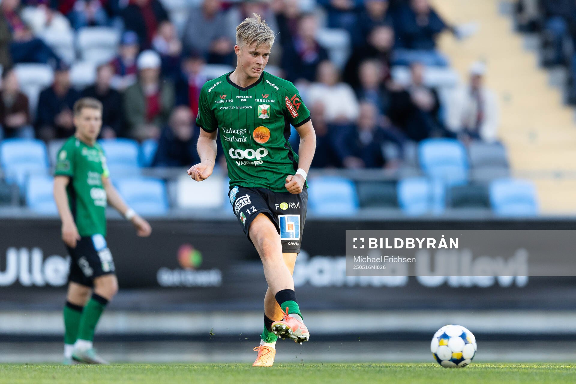 Varbergs Edvin Tellgren under fotbollsmatchen i Superettan mellan Örgryte och Varberg den 16 maj 2025 i Göteborg. 