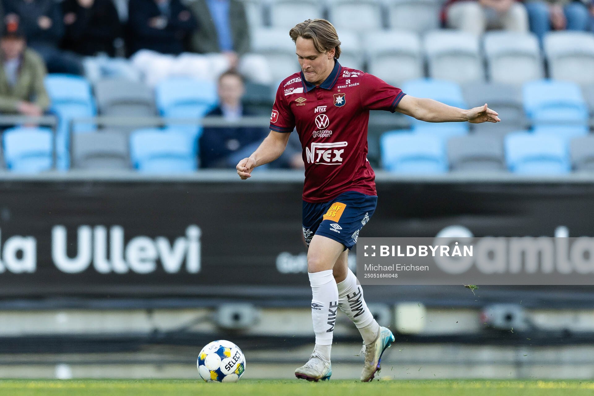 Örgrytes Månz Karlsson under fotbollsmatchen i Superettan mellan Örgryte och Varberg den 16 maj 2025 i Göteborg. 