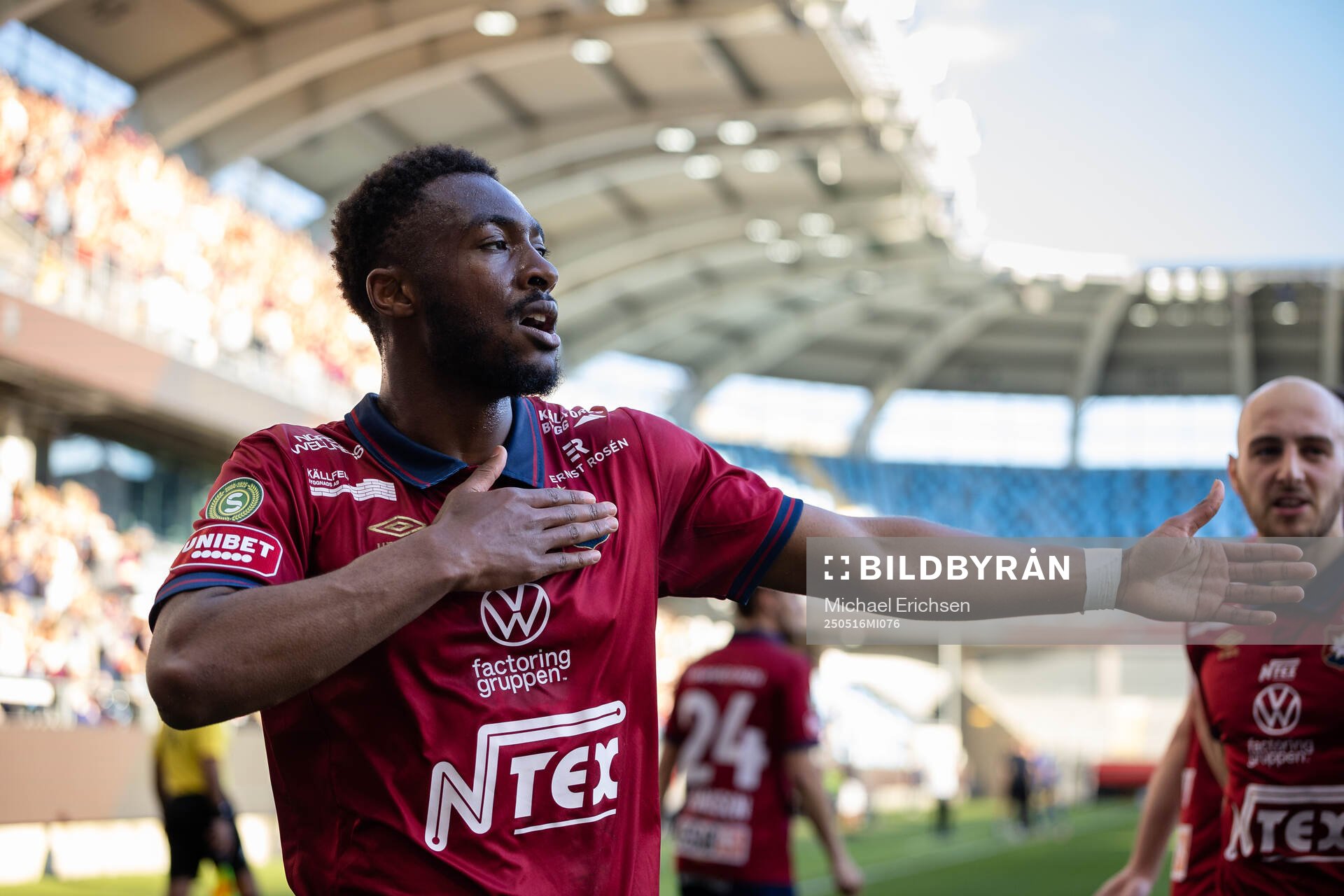 Örgrytes Haladj-Madiou Keita jublar efter 1-0 under fotbollsmatchen i Superettan mellan Örgryte och Varberg den 16 maj 2025 i Göteborg. 