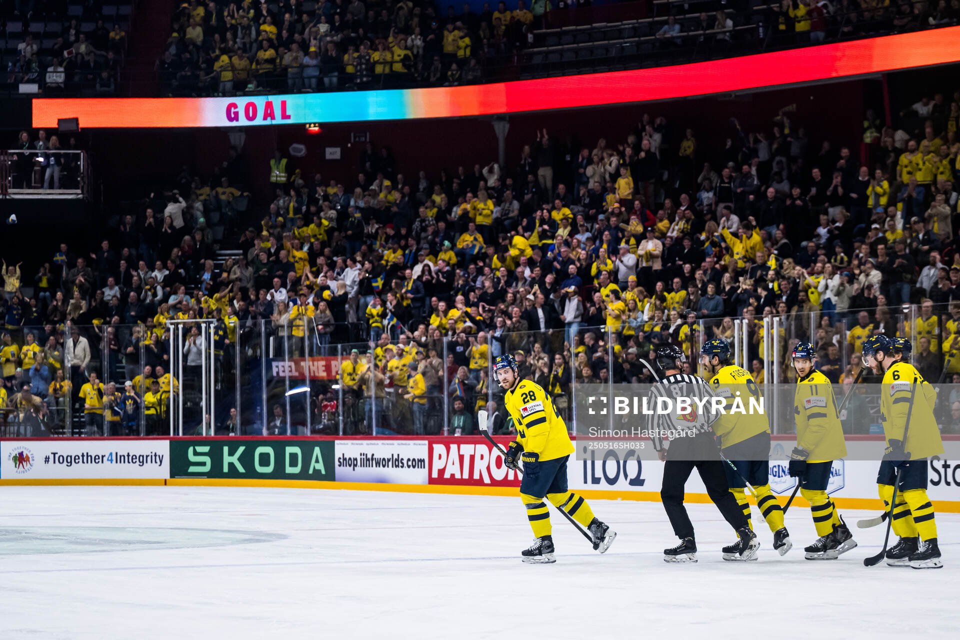 Elias Lindholm of Sweden celebrates