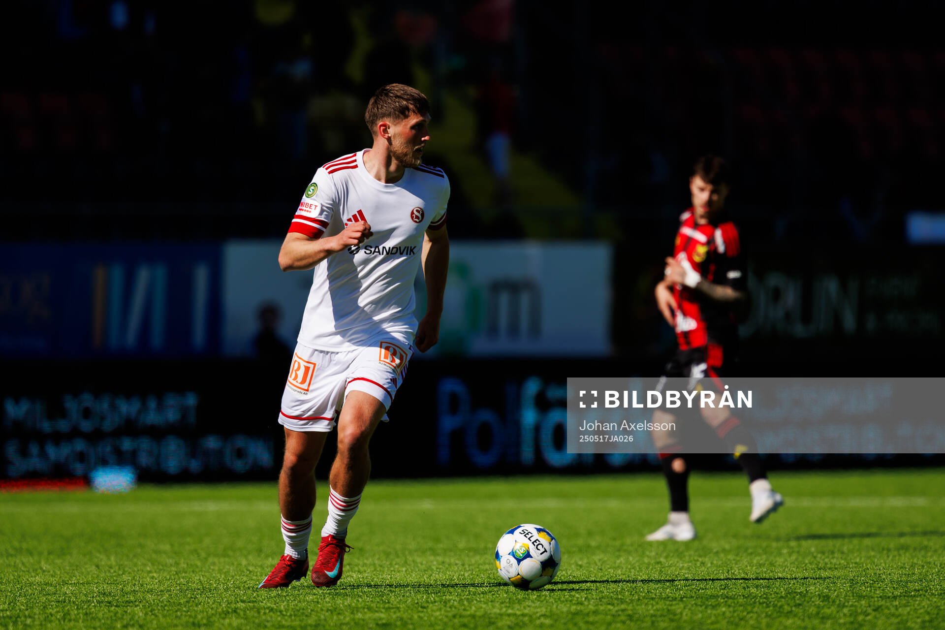Sandvikens IFs Emil Engqvist under fotbollsmatchen i Superettan mellan Östersund och Sandvikens IF den 17 maj 2025 i Östersund. 