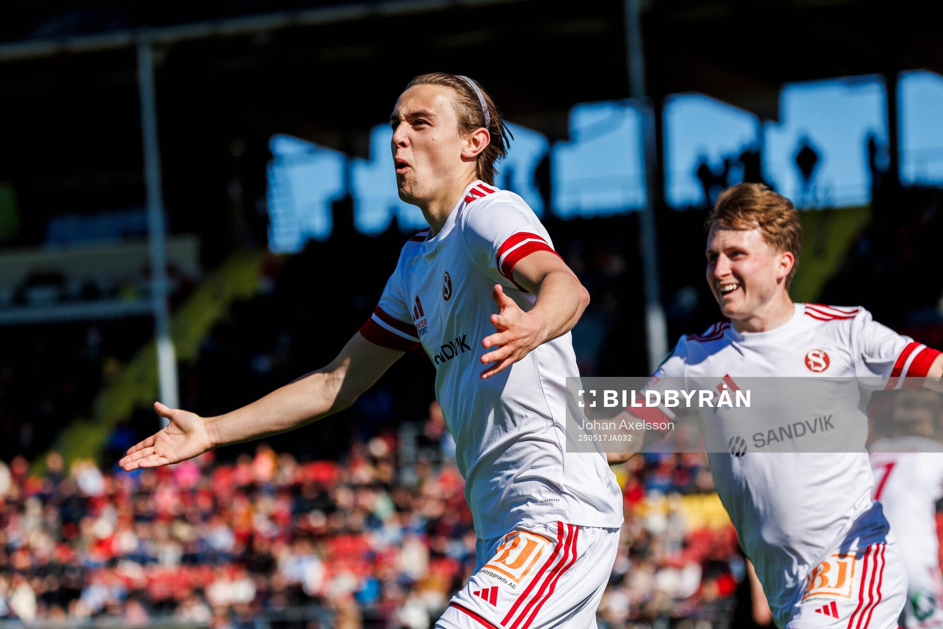 Sandvikens IFs Oscar Sjöstrand jublar