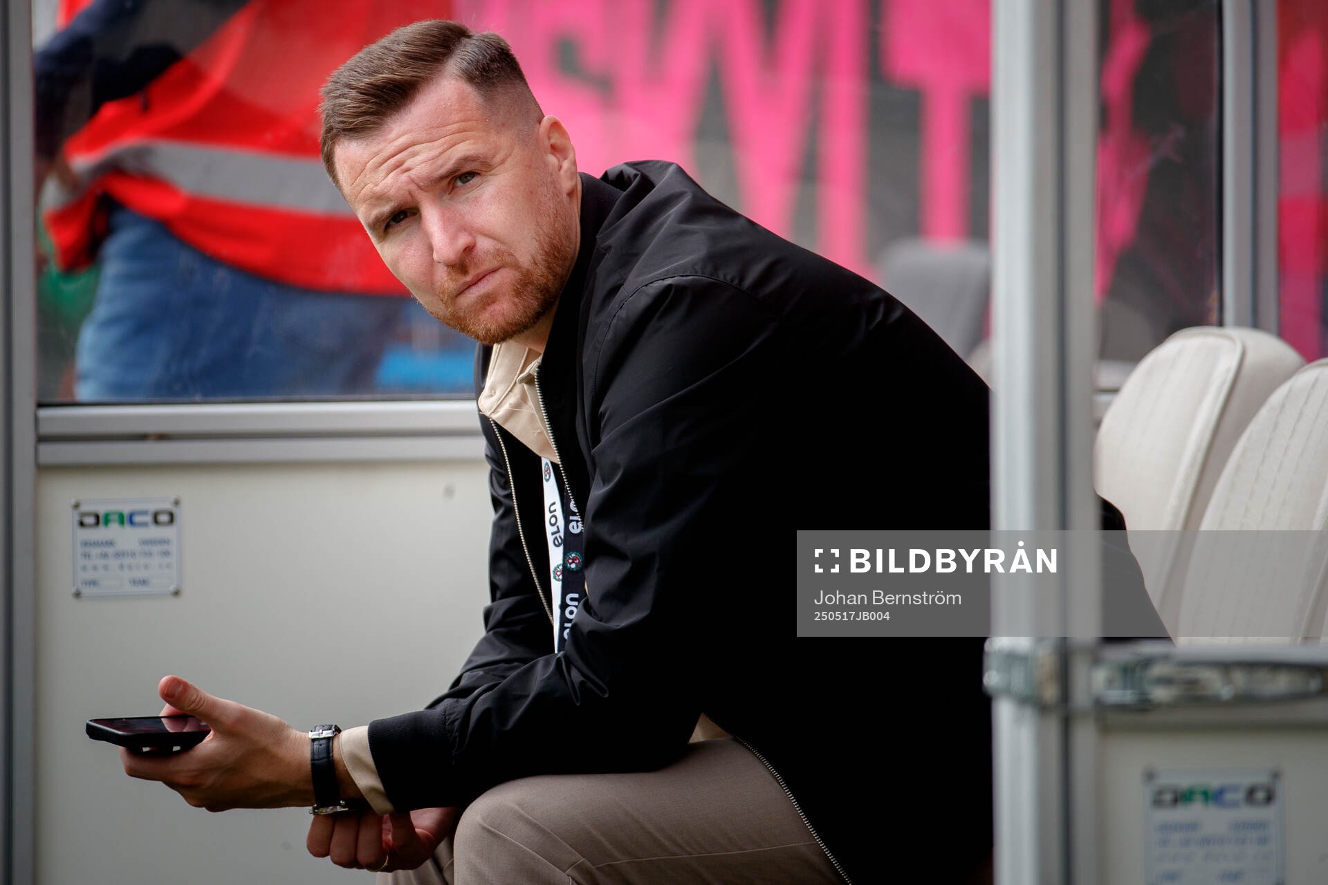 Örebros sportchef Enes Ahmetovic inför fotbollsmatchen i Superettan mellan Örebro och GIF Sundsvall den 17 maj 2025 i Örebro. 
