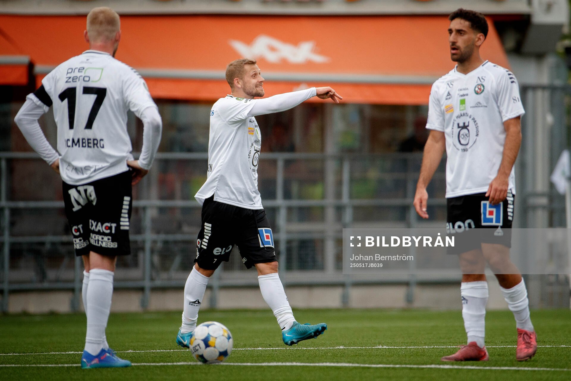 Örebros Karl Holmberg, Erik Andersson och Lucas Shlimon