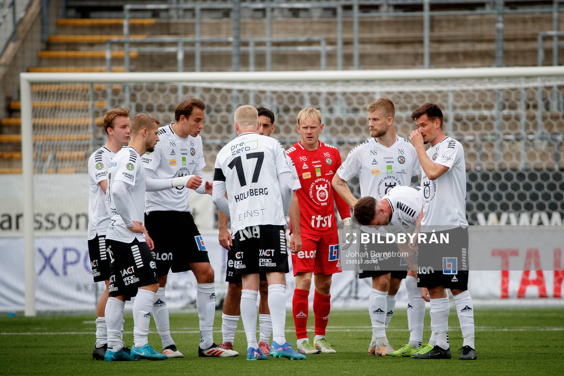 Örebros Karl Holmberg och målvakt Malte Påhlsson