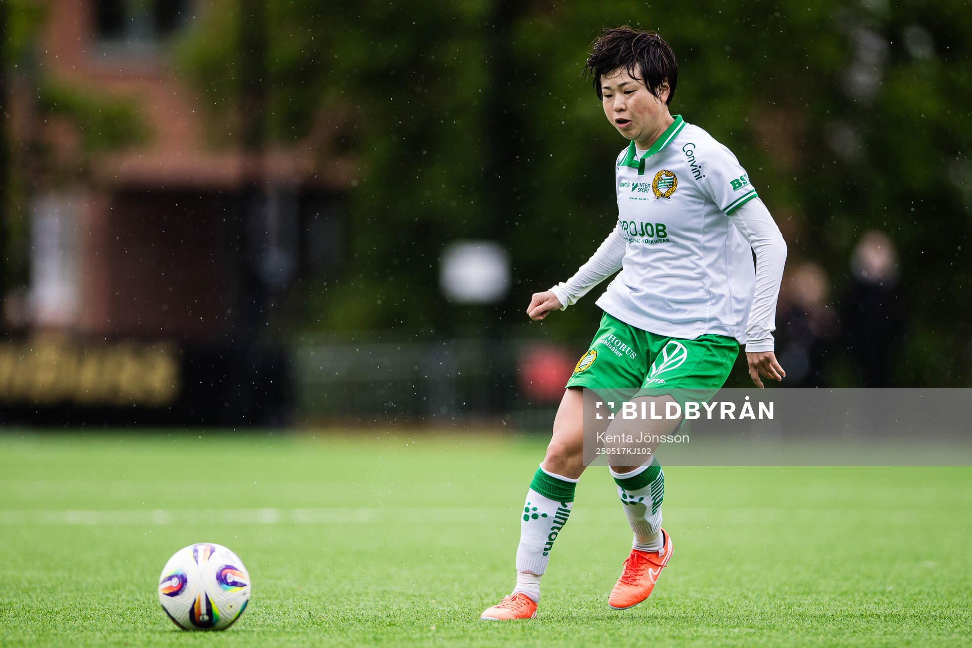 Hammarbys Asato Miyagawa under fotbollsmatchen i Damallsvenskan mellan Hammarby och Piteå den 17 maj 2025 i Stockholm. 