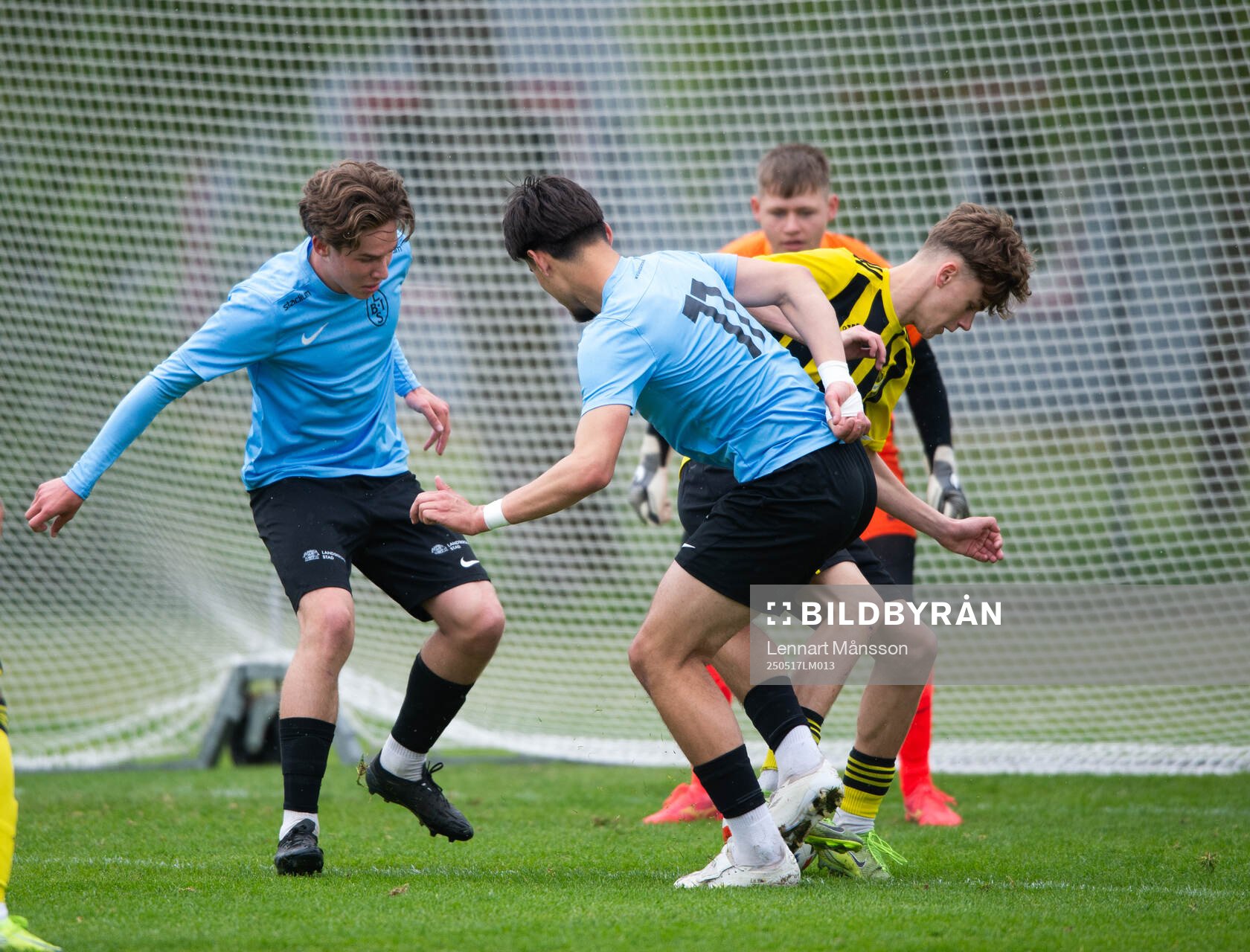 IFK Hässleholms Neo Jakobsson i matchen i P19 division 1
