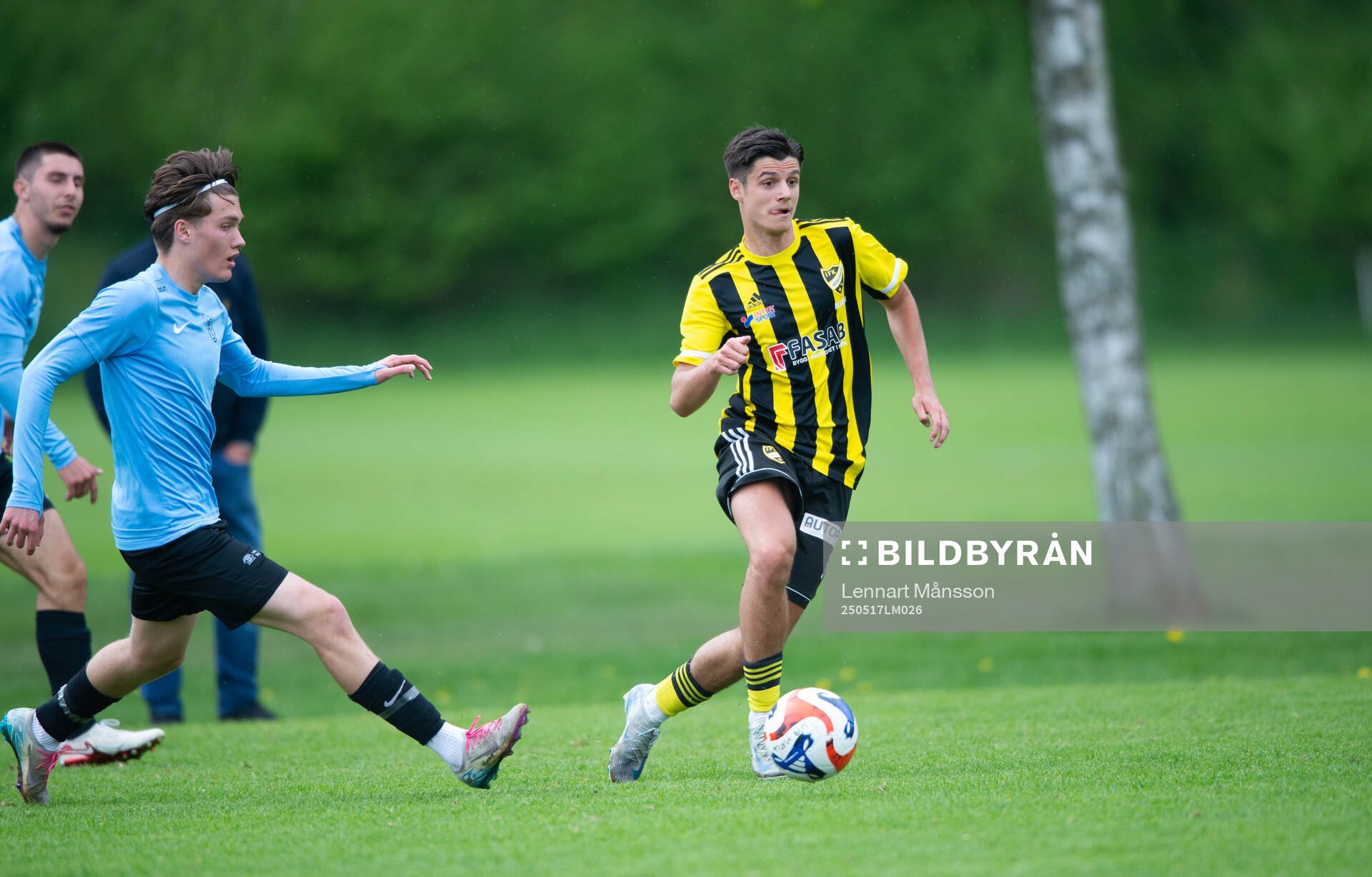 IFK Hässleholms Leon Shala i matchen i P19 division 1