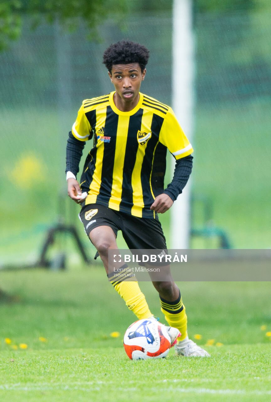 IFK Hässleholms Surafel Eyob Mehari  i matchen i P19