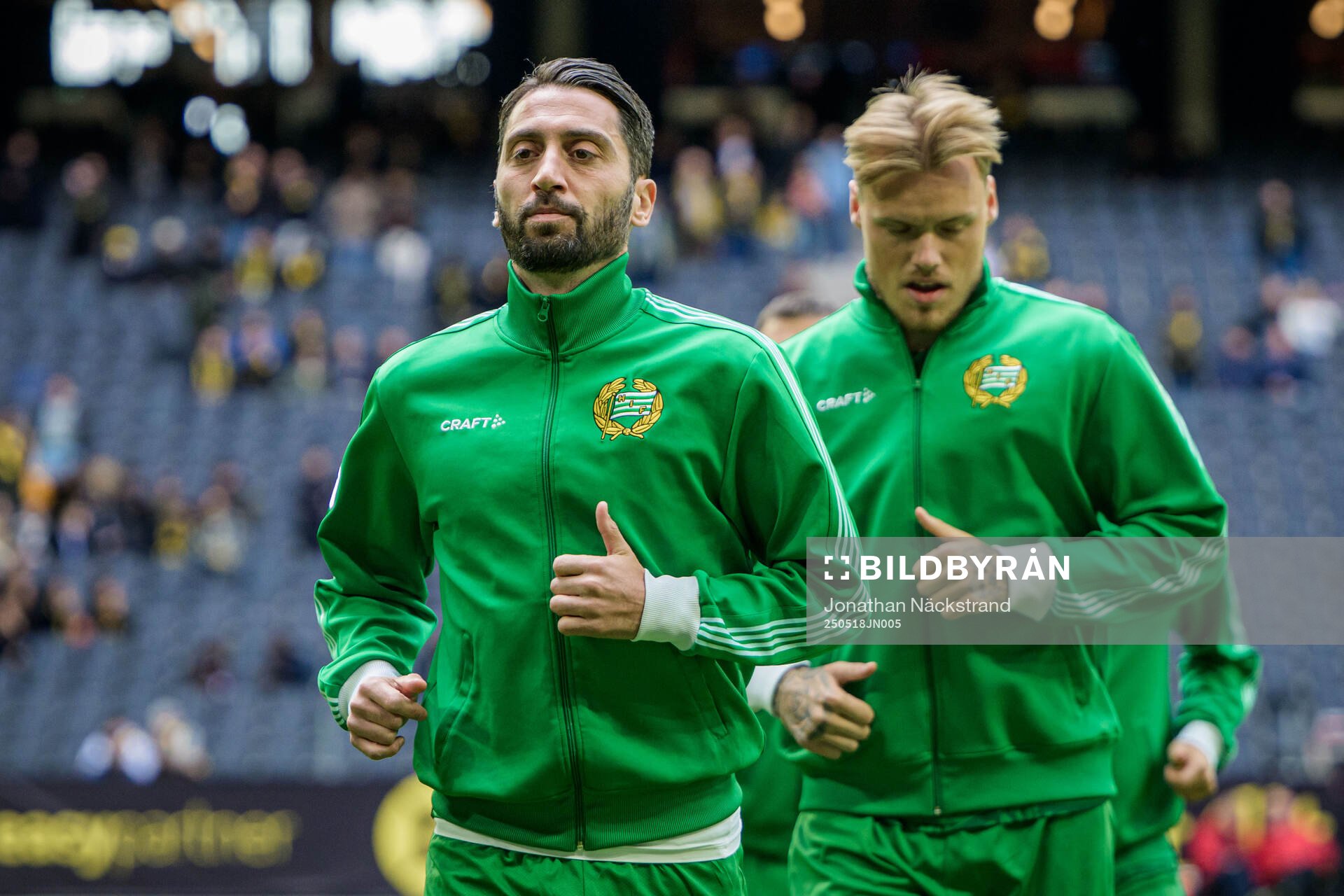 Hammarbys Nahir Besara inför fotbollsmatchen i Allsvenskan mellan AIK och Hammarby den 18 maj 2025 i Stockholm. 
