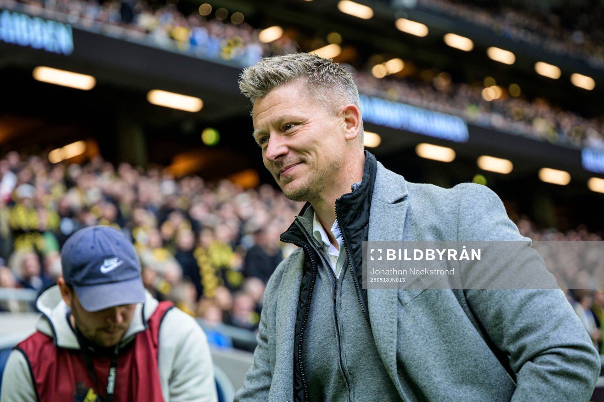 AIKs tränare Mikkjal Thomassen inför fotbollsmatchen i Allsvenskan mellan AIK och Hammarby den 18 maj 2025 i Stockholm. 