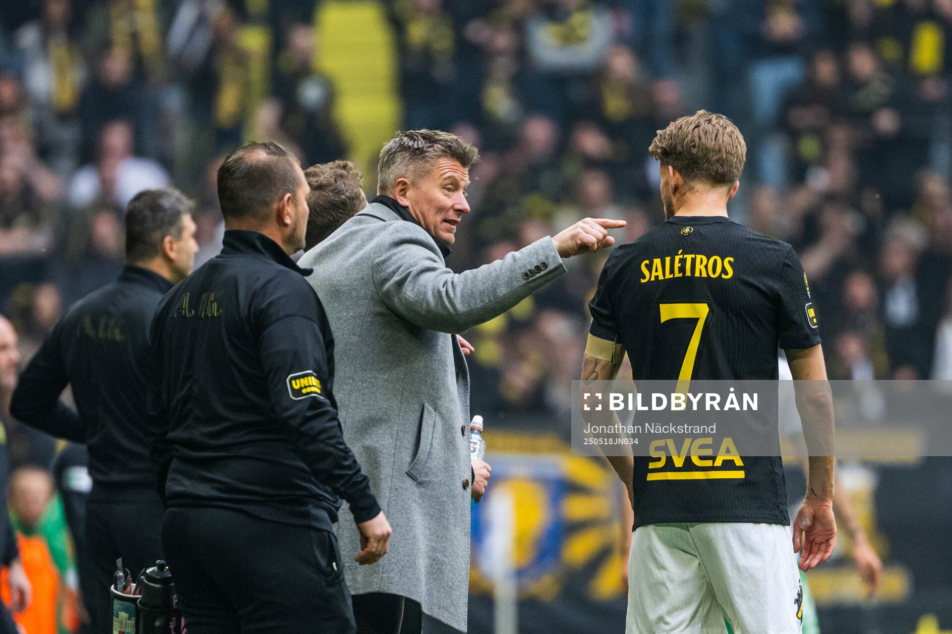 AIKs tränare Mikkjal Thomassen och Anton Salétros