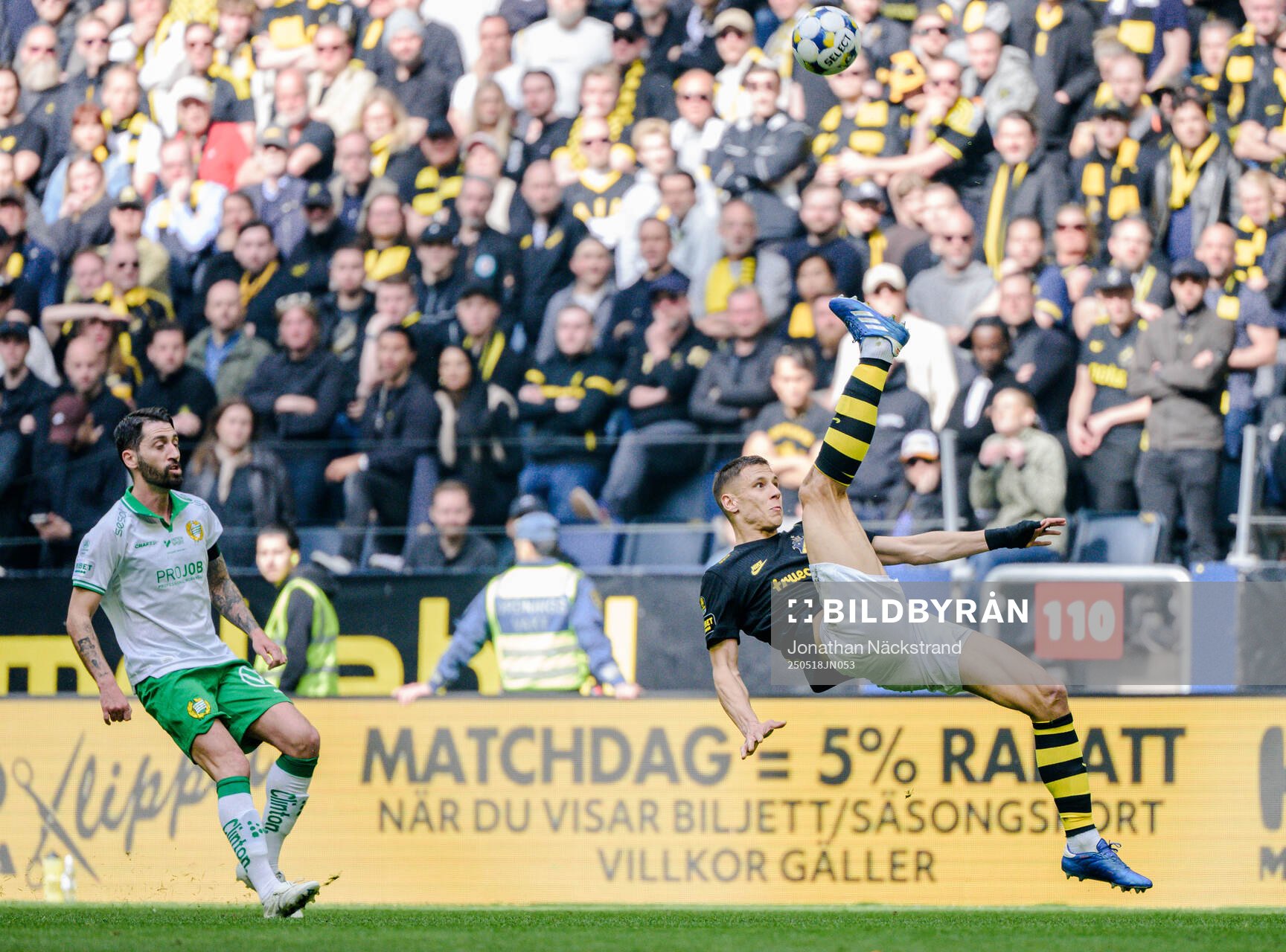 AIKs Filip Benkovic under fotbollsmatchen i Allsvenskan mellan AIK och Hammarby den 18 maj 2025 i Stockholm. 