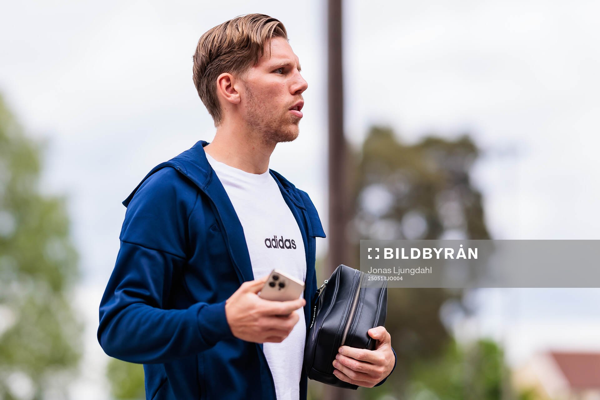 Östers Noah Söderberg inför fotbollsmatchen i Allsvenskan mellan Öster och GAIS den 18 maj 2025 i Växjö. 