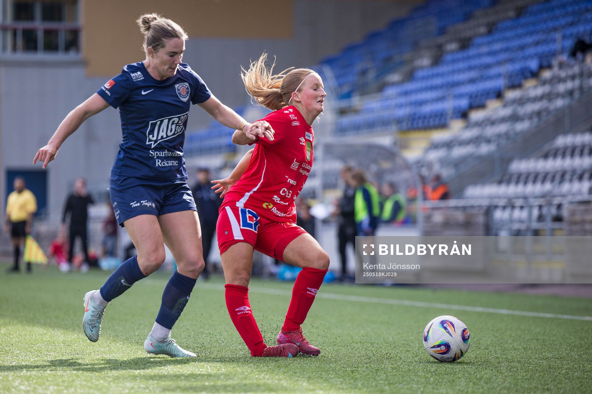 KIF Örebros Vera Andersson under fotbollsmatchen i Elitettan mellan Eskilstuna United och KIF Örebro den 18 maj 2025 i Eskilstuna.