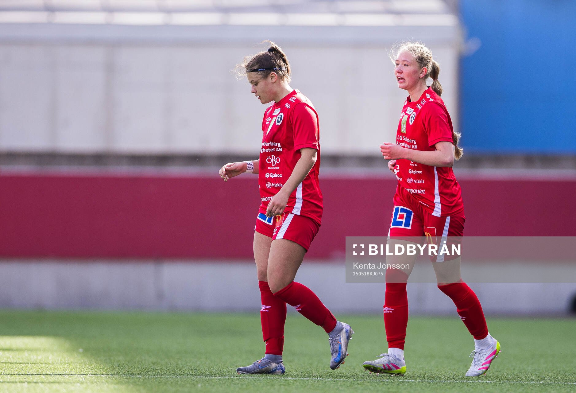 KIF Örebros Bella Sember och Cajsa Rubensson deppar