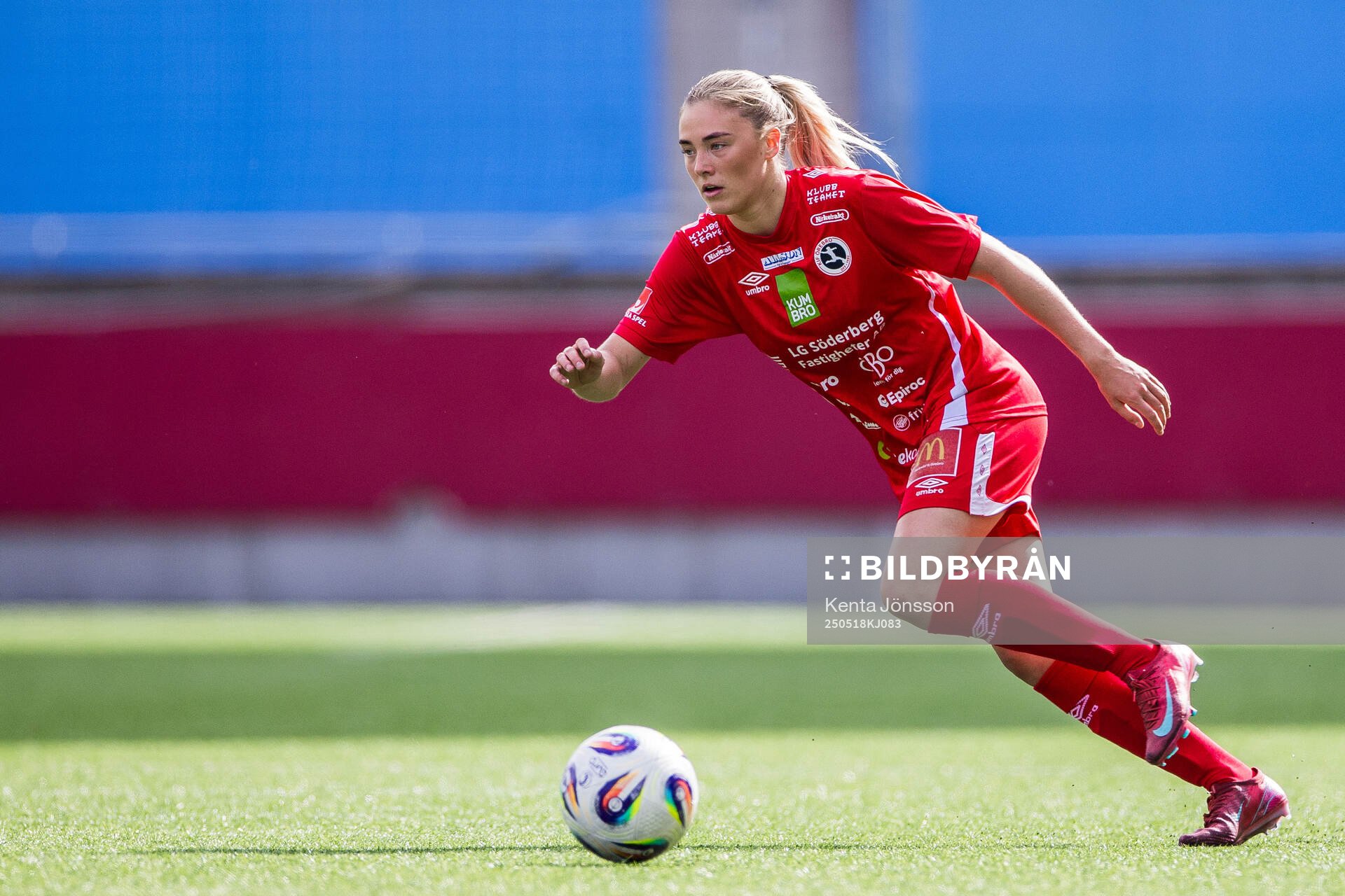 KIF Örebros Ida Björnberg under fotbollsmatchen i Elitettan mellan Eskilstuna United och KIF Örebro den 18 maj 2025 i Eskilstuna.