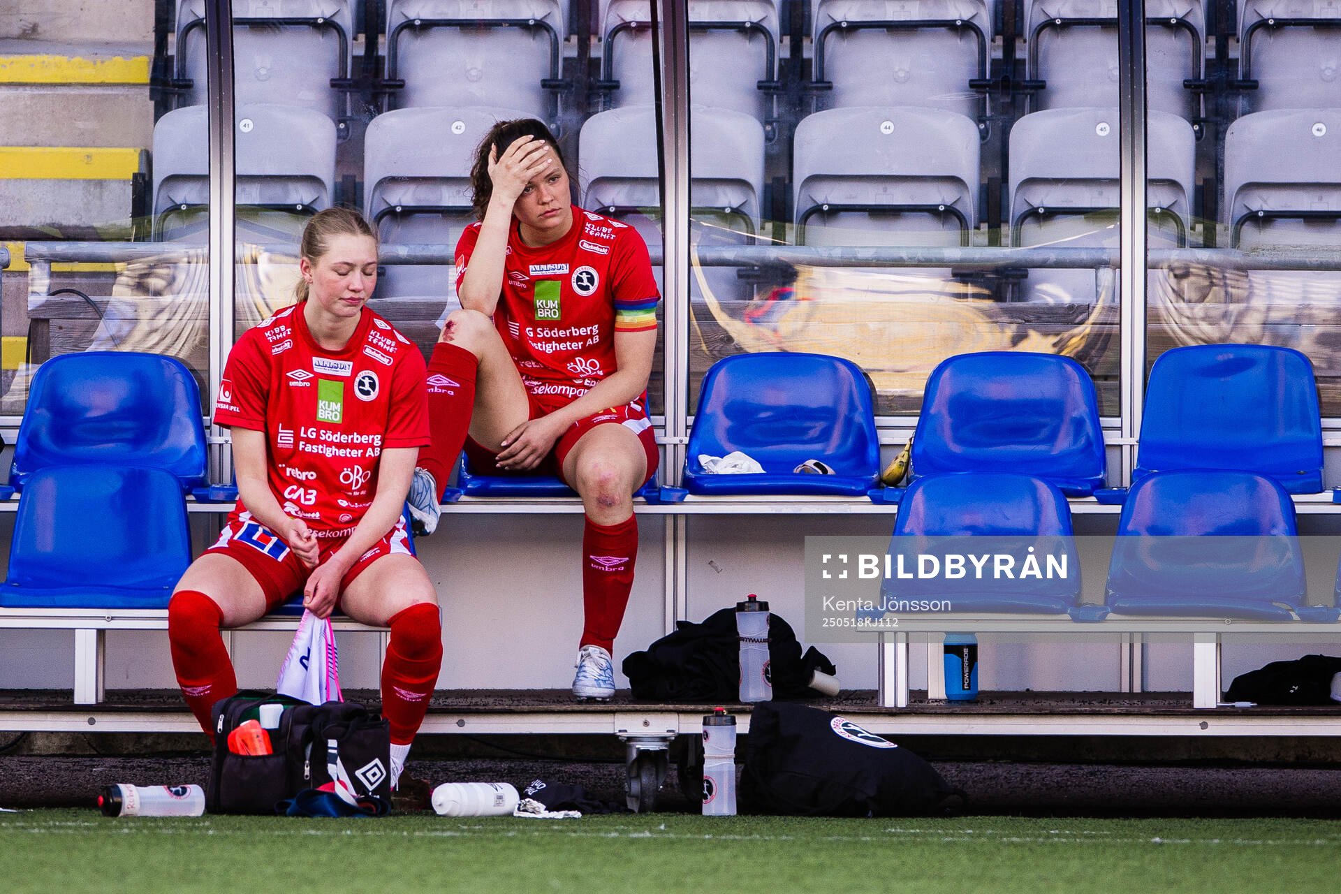 KIF Örebros Cajsa Rubensson och Julia Walentowicz deppar