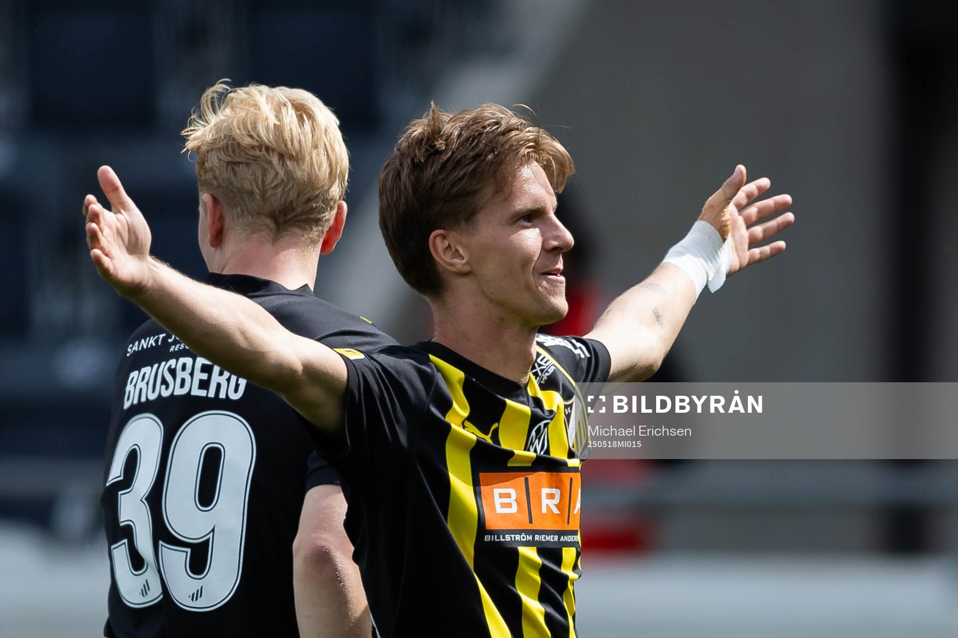 Häckens Samuel Leach Holm jublar efter 1-0 under fotbollsmatchen i Allsvenskan mellan Häcken och Värnamo den 18 maj 2025 i Göteborg. 