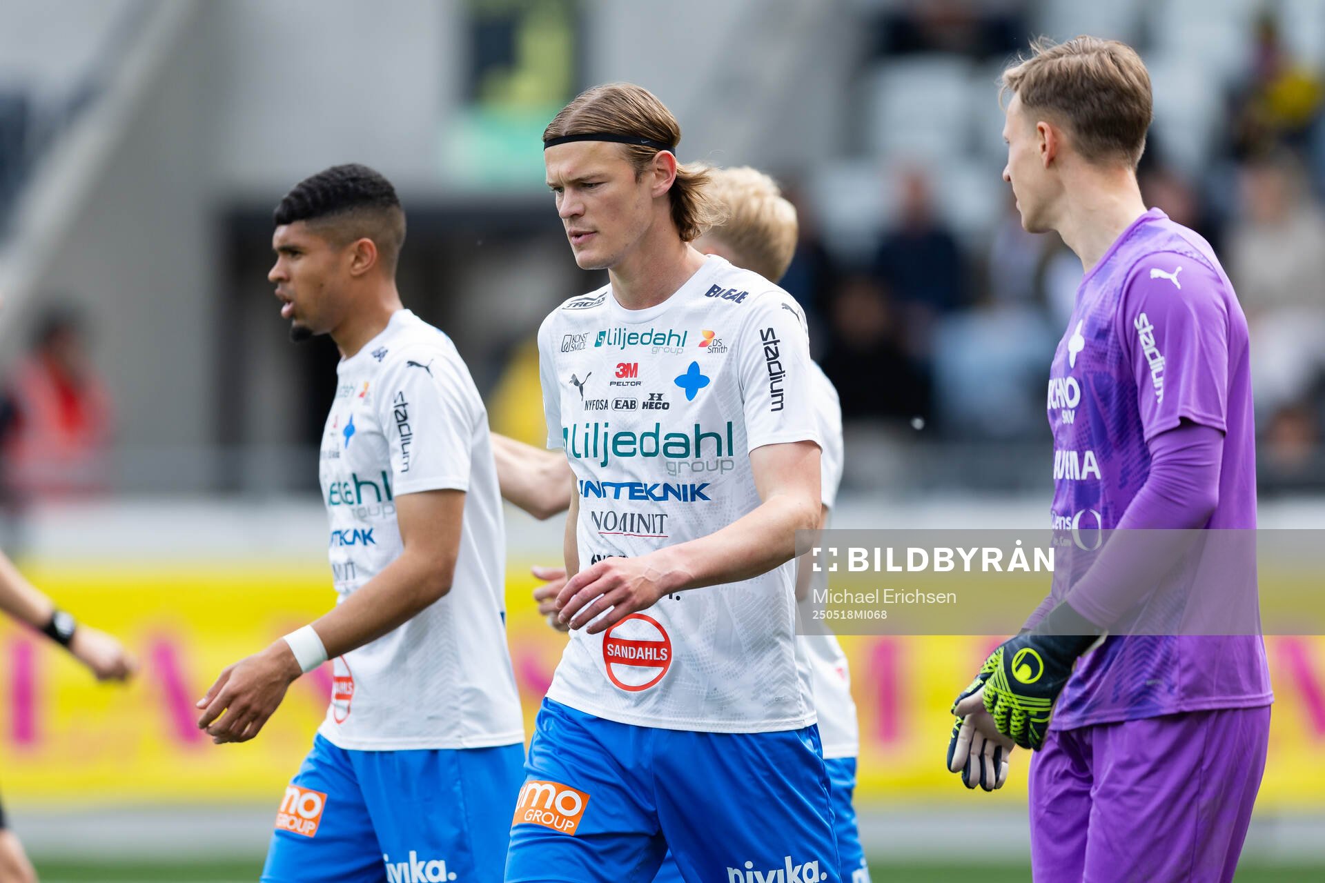 Värnamos Hugo Andersson under fotbollsmatchen i Allsvenskan mellan Häcken och Värnamo den 18 maj 2025 i Göteborg. 