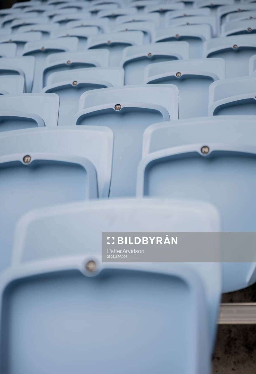 Läktarstolar på Eleda Stadion