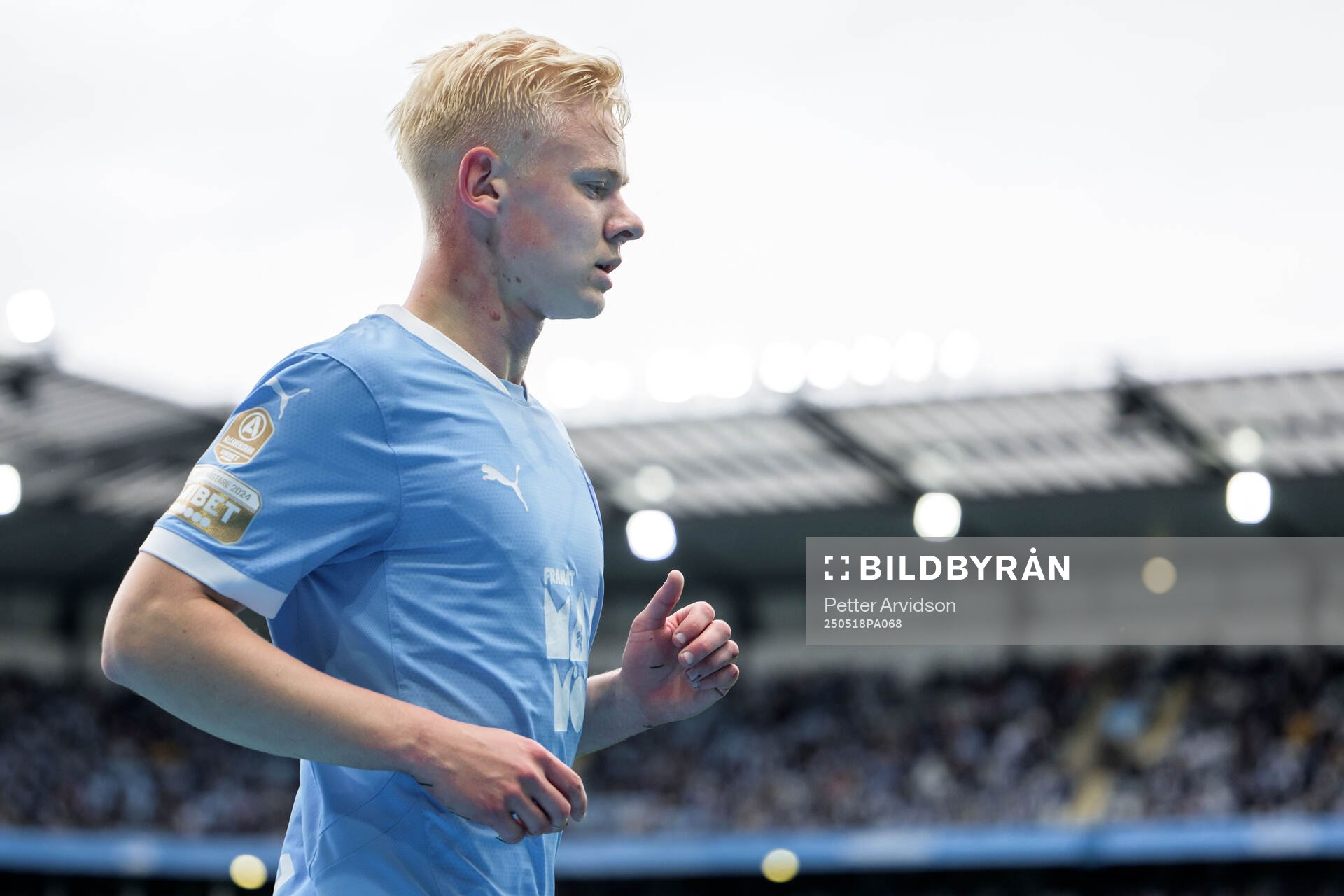 Malmö FFs Otto Rosengren under fotbollsmatchen i Allsvenskan mellan Malmö FF och Halmstad den 18 maj 2025 i Malmö. 
