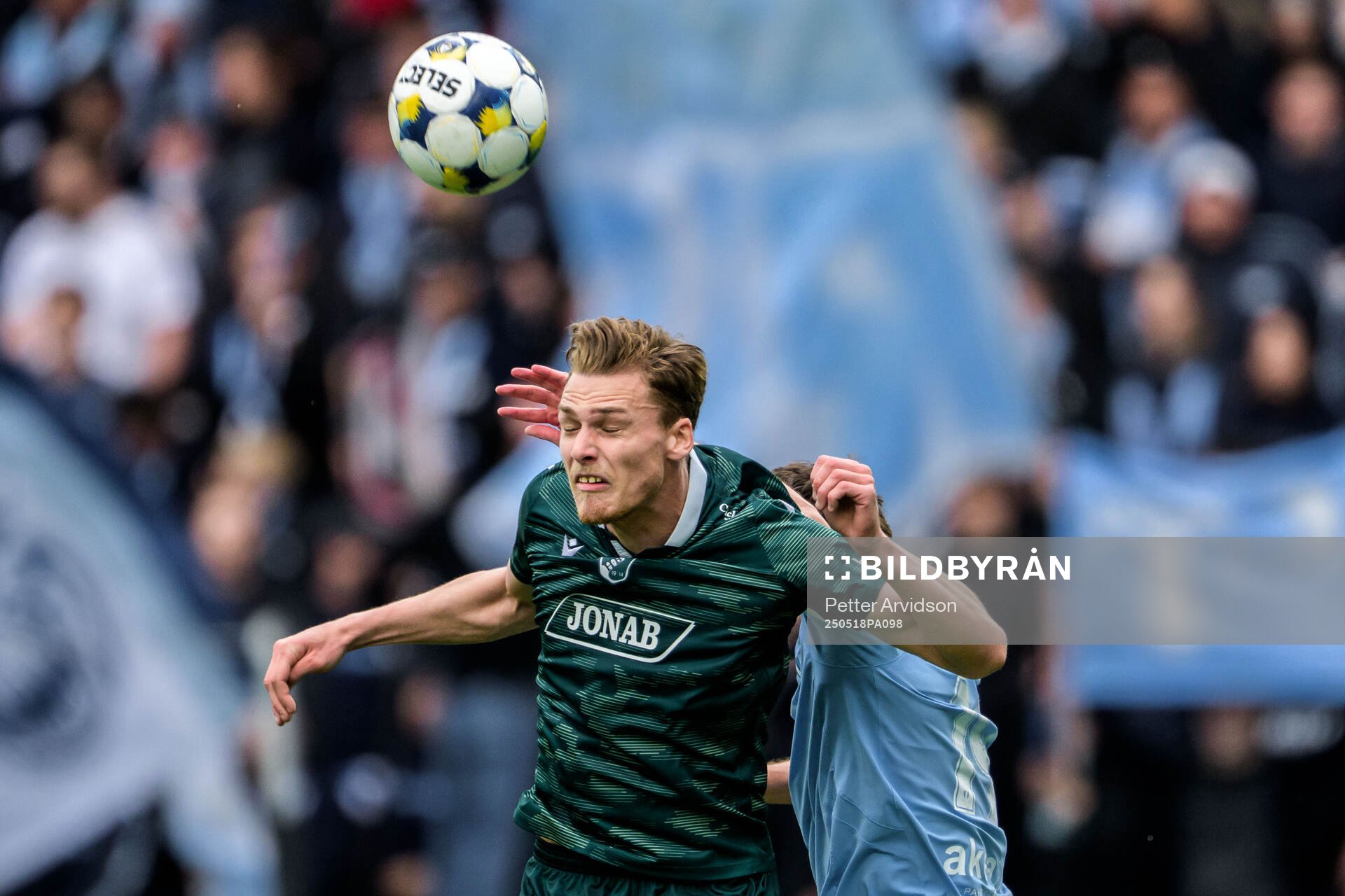 Halmstads Villiam Granath under fotbollsmatchen i Allsvenskan mellan Malmö FF och Halmstad den 18 maj 2025 i Malmö. 