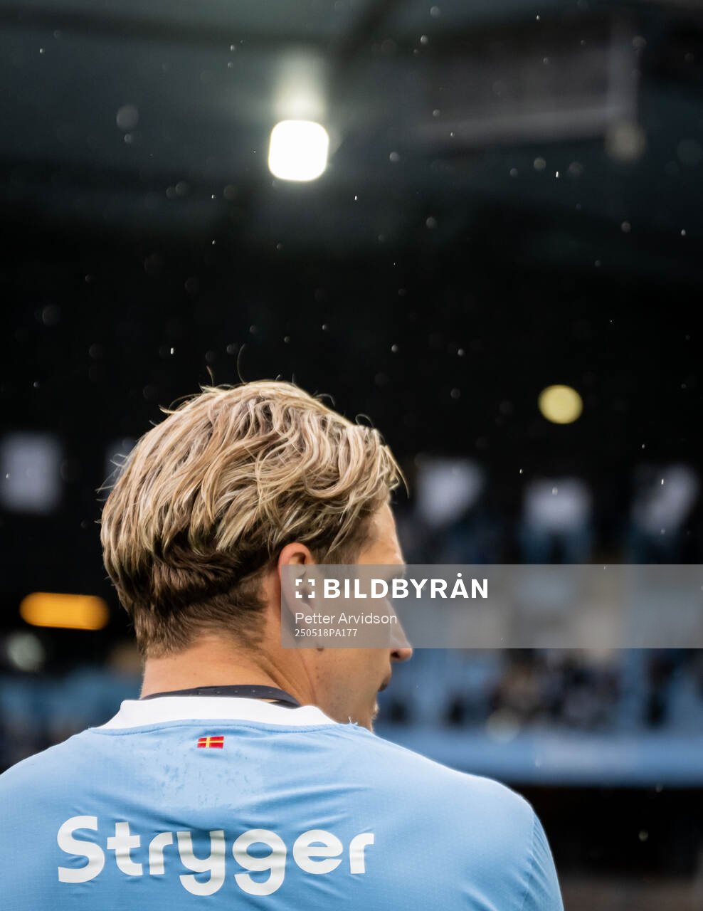 Malmö FFs Jens Stryger Larsen efter fotbollsmatchen i Allsvenskan mellan Malmö FF och Halmstad den 18 maj 2025 i Malmö. 
