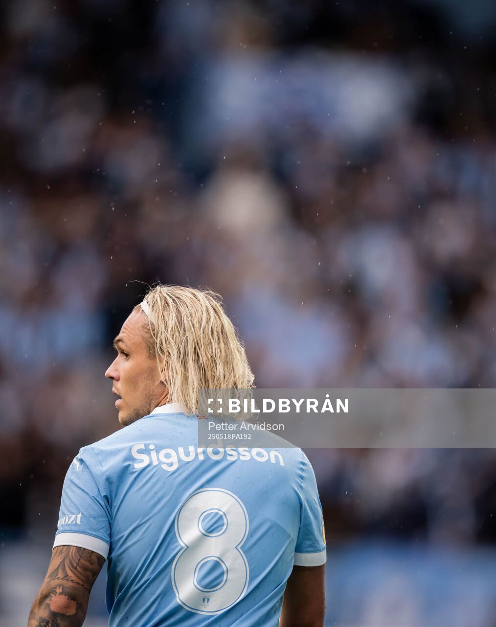 Malmö FFs Arnor Sigurdsson under fotbollsmatchen i Allsvenskan mellan Malmö FF och Halmstad den 18 maj 2025 i Malmö. 