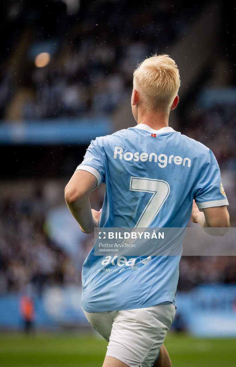 Malmö FFs Otto Rosengren under fotbollsmatchen i Allsvenskan mellan Malmö FF och Halmstad den 18 maj 2025 i Malmö. 