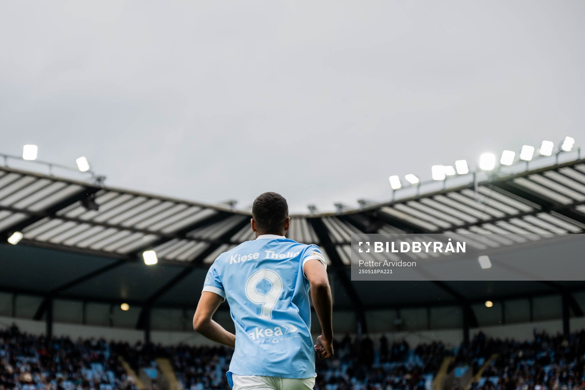 Malmö FFs Isaac Kiese Thelin inför fotbollsmatchen i Allsvenskan mellan Malmö FF och Halmstad den 18 maj 2025 i Malmö. 