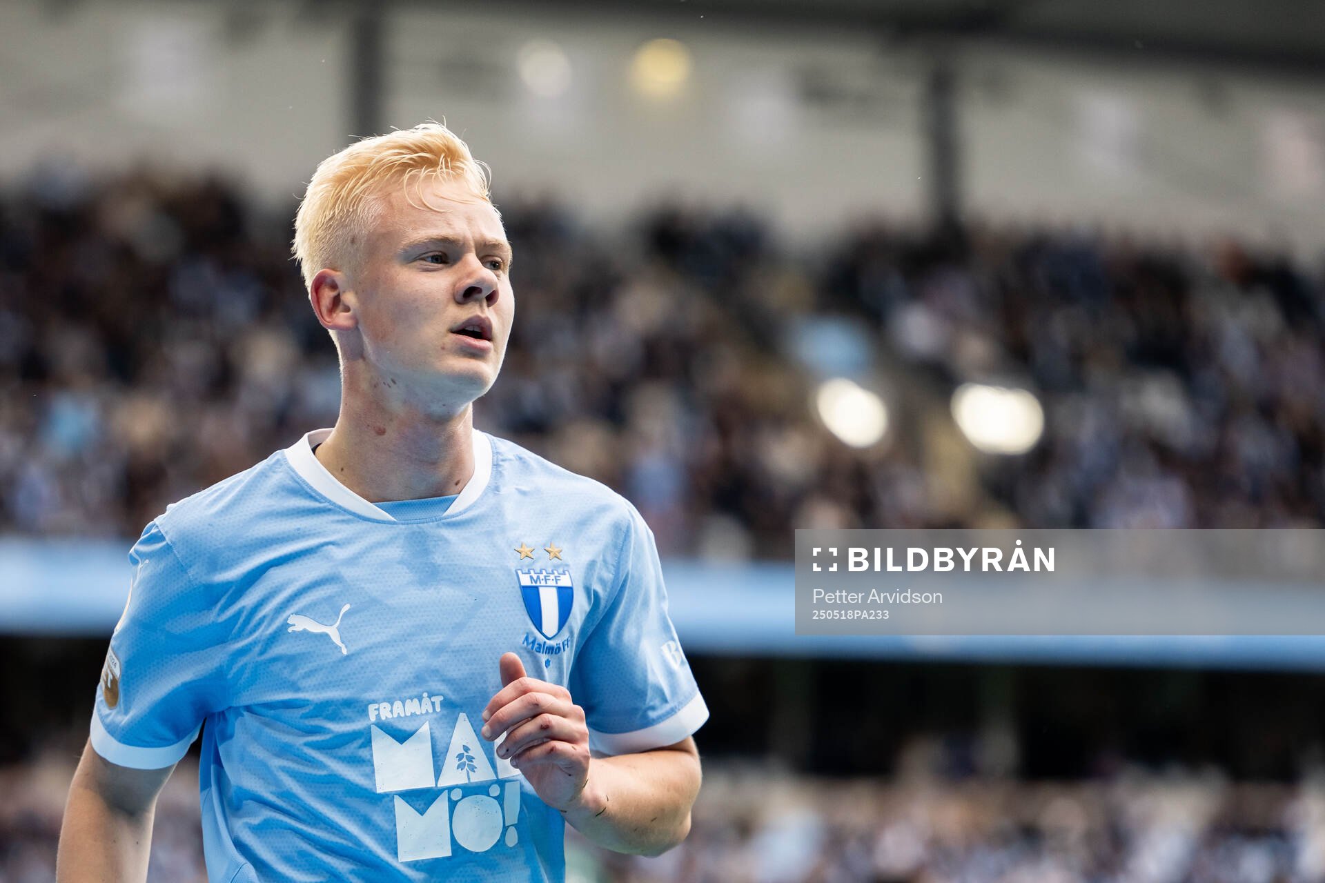 Malmö FFs Otto Rosengren under fotbollsmatchen i Allsvenskan mellan Malmö FF och Halmstad den 18 maj 2025 i Malmö. 