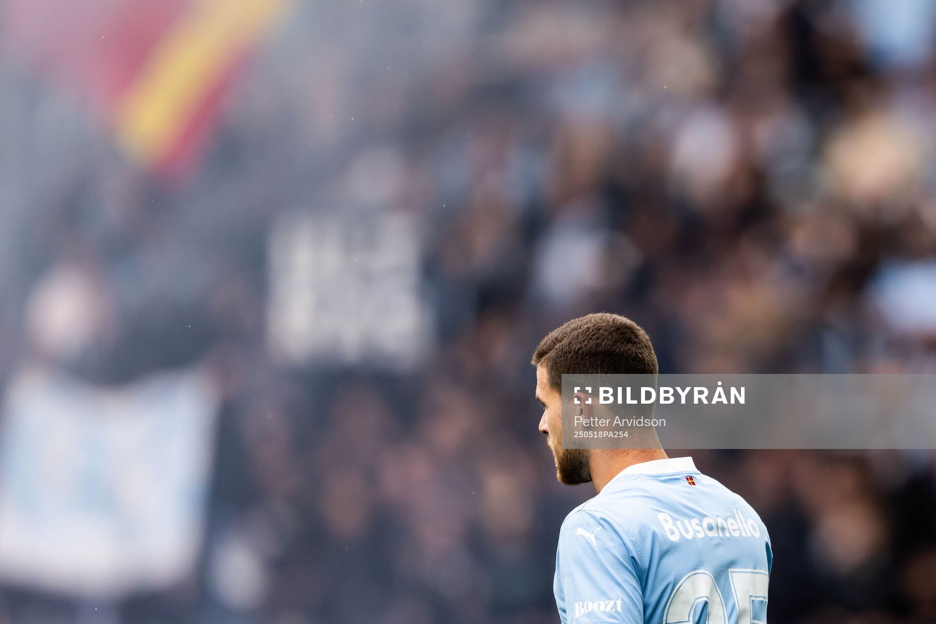 Malmö FFs Gabriel Busanello under fotbollsmatchen i Allsvenskan mellan Malmö FF och Halmstad den 18 maj 2025 i Malmö. 